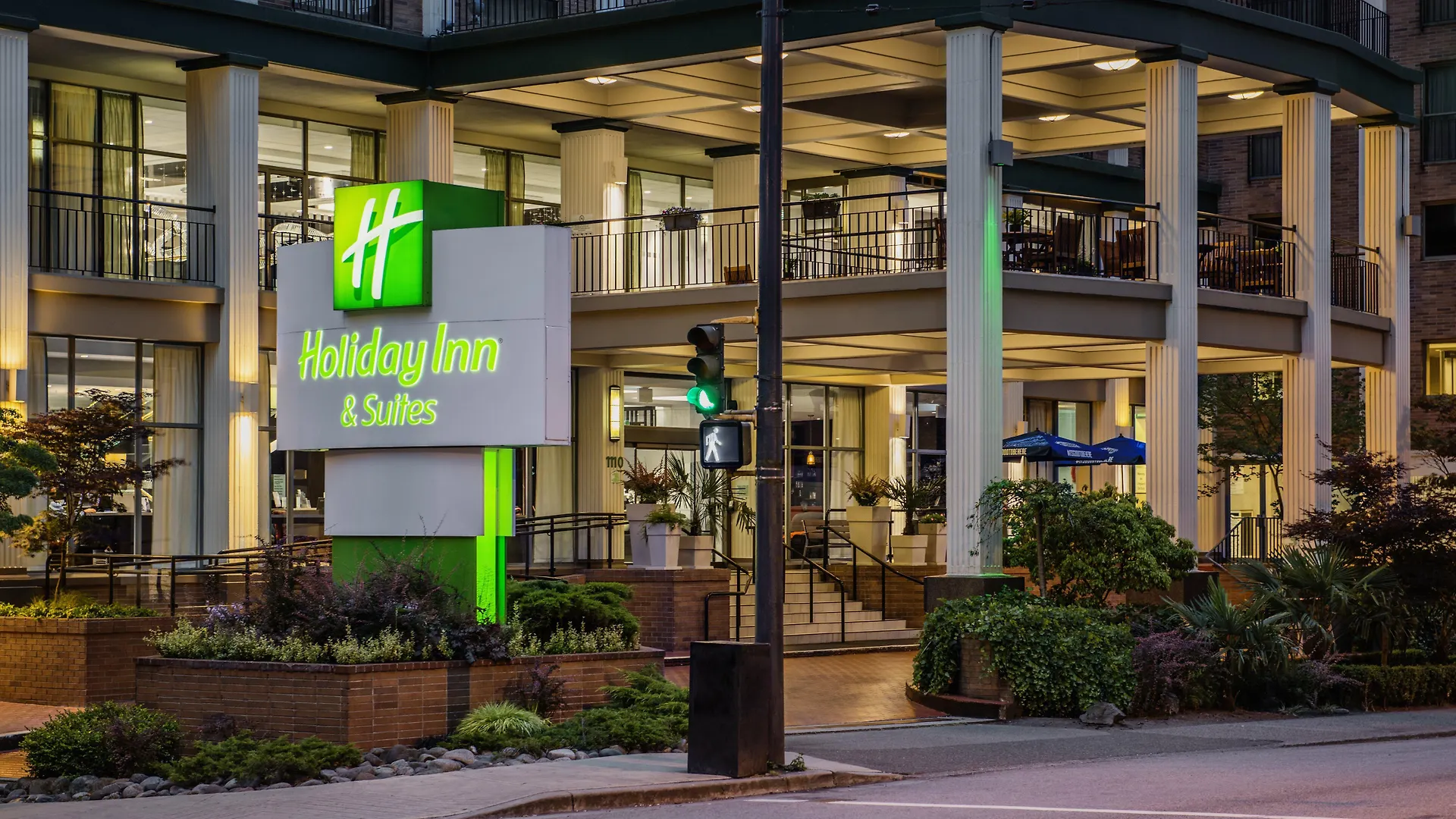 Holiday Inn & Suites Vancouver Downtown By Ihg Hotel