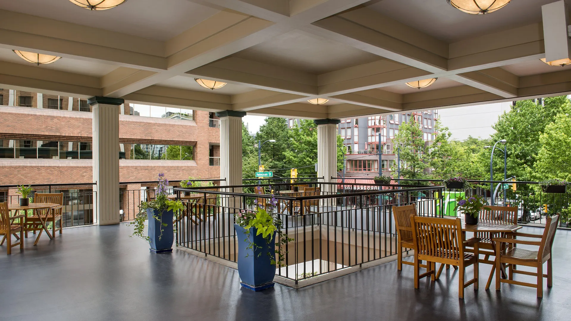 Holiday Inn & Suites Vancouver Downtown By Ihg