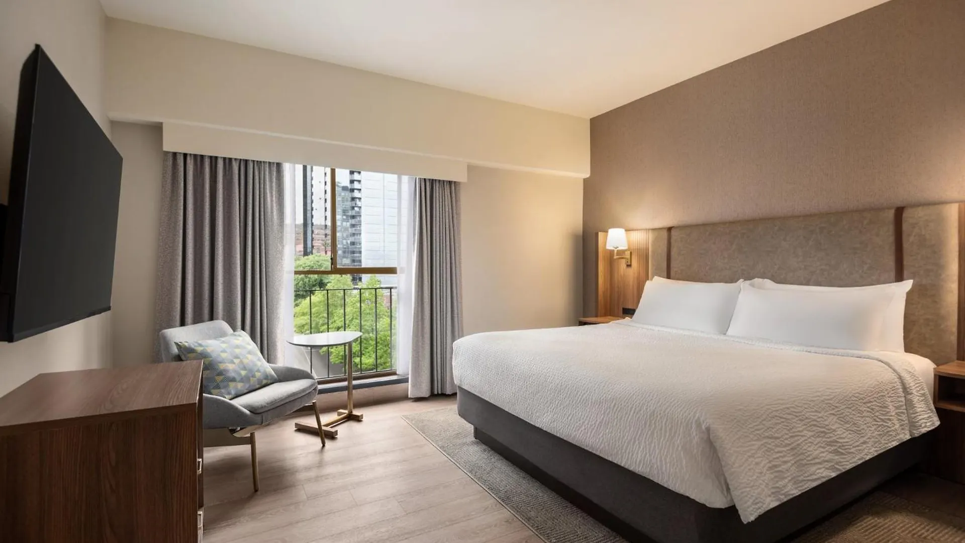 Holiday Inn & Suites Vancouver Downtown By Ihg Hotel