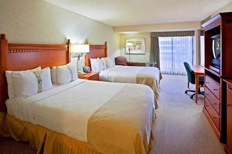 Holiday Inn & Suites Vancouver Downtown By Ihg Hotel